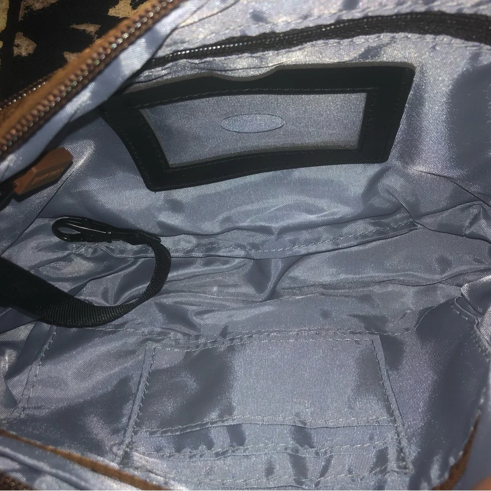 HKWP Rust Nylon Adjustable Crossbody Bag - Picture 7 of 8